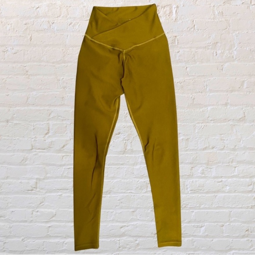 Obsession brand. Original legging. 26” Olive. Size:XS fits 23-25” waist.